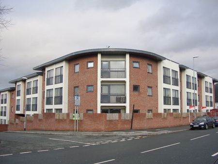 2 Bed Flat, Kirk Beston Close, LS11 - Photo 4