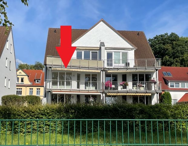 Ältere Dame gesucht: Drei Zimmer Mietwohnung mit Seeblick und Badesteg in Ratzeburg - Fahrstuhl - Photo 1