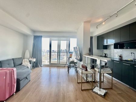 For Lease - 117 Mcmahon Drive Unit# 3501, Toronto, Ontario - Photo 2
