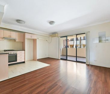 7/19-27 Eastbourne Road, Homebush West. - Photo 1