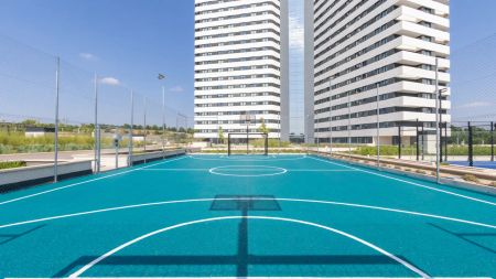 Close to the UAM, with excellent services and leisure areas in Alcobendas - Photo 5