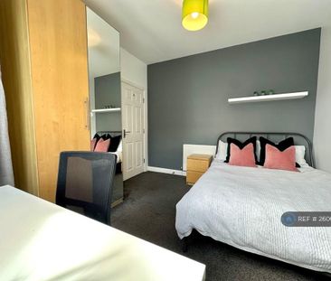 4 bedroom terraced house to rent - Photo 5