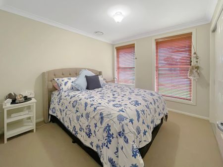 Executive Living in Keswick! - Photo 5