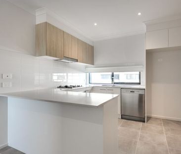 6/1 Village Way Pakenham VIC - Photo 5