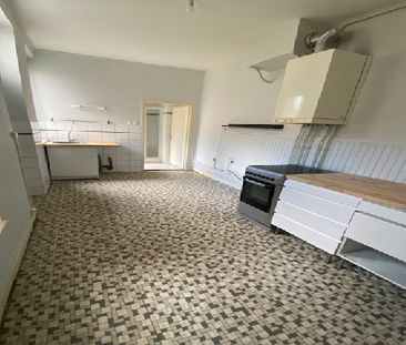 Location Appartement 4 pièces 98m² - Photo 2