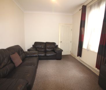 Whitchurch Road, Heath - Photo 1