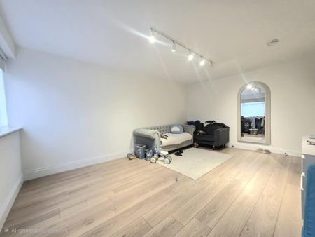 2 bedroom ground floor maisonette to rent - Photo 2