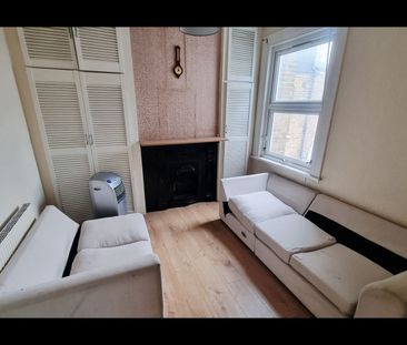 1 Bed Flat, Brook Road South, TW8 - Photo 3