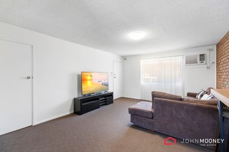 3 / 15 Nordlingen Drive Tolland NSW 2650 - Photo 3