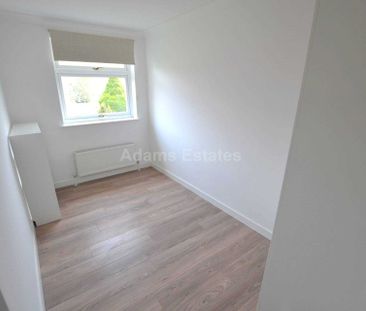 Price £2,000 pcm - Available Now - Part Furnished - Photo 6