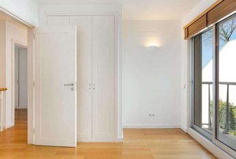 Apartamento T3 Duplex para arrendamento sem móveis no Alto de Santa Catarina, Algés