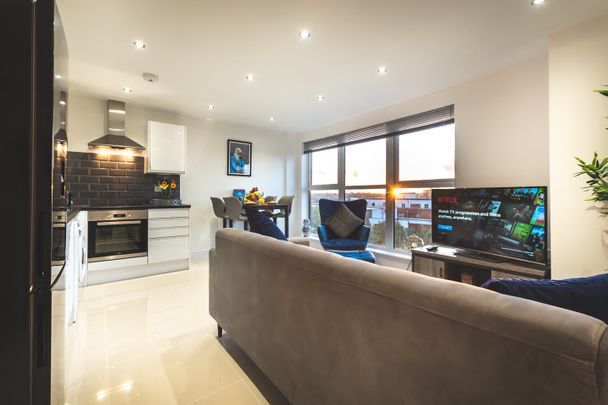 2 Bed Flat, Atlantic Mansions, SO14 - Photo 1