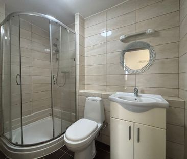 Barley Lea House, Stoke Aldermoor - Photo 5