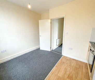 Seaside, Eastbourne, BN22 - Photo 5