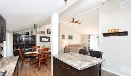 For Lease - 24 Hargrave Road, Kawartha Lakes, Ontario - Photo 2