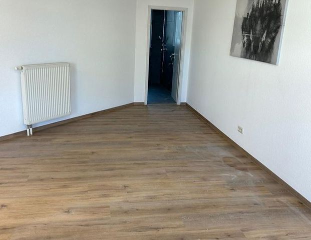 sanierte 1Raum Wohnung barrierearm mit EBK - Foto 1