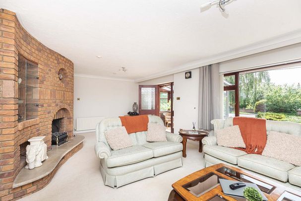 3 bedroom bungalow to rent - Photo 1