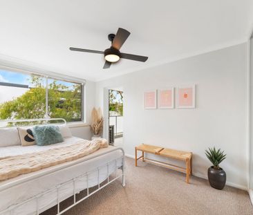 Central apartment basks in quiet bushland privacy - Photo 4