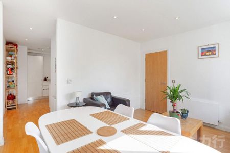 4 bedroom terraced house to rent - Photo 4