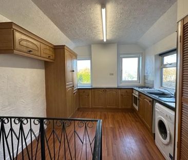 2 bedroom flat to rent - Photo 2