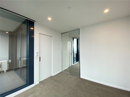 5209/560 Lonsdale Street - Photo 5