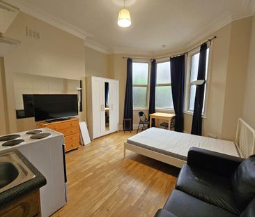 Studio to rent - Photo 1