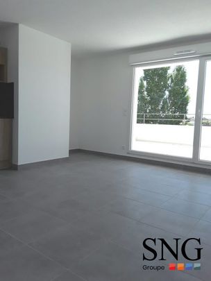 T2 AVEC TERRASSE ET PARKING - Photo 1