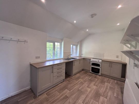 2 bedroom property to rent - Photo 1