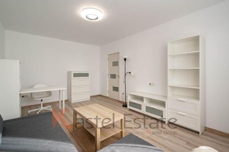 Garsoniera prima inchiriere Metrou Valea Ialomitei - Fotografie 2