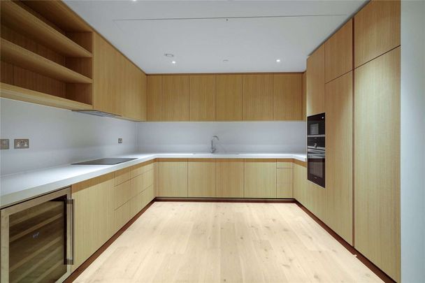 A superb four bedroom penthouse in Prospect Way - Photo 1