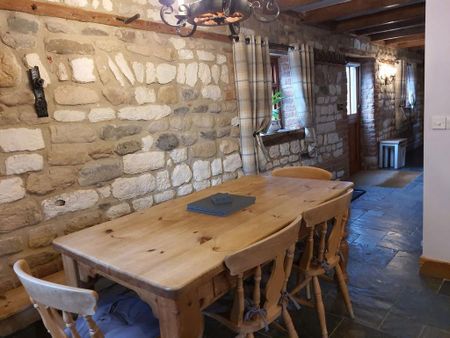 2 bedroom semi-detached house to rent - Photo 3