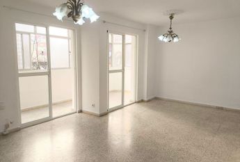 Alquiler de piso en Calle Pintor Zuloaga, 27