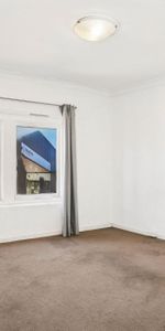 Two Bedroom Apartment - Photo 3