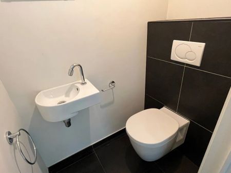 Hoogwaardig, eigentijds appartement met ondergrondse staanplaats - Photo 5