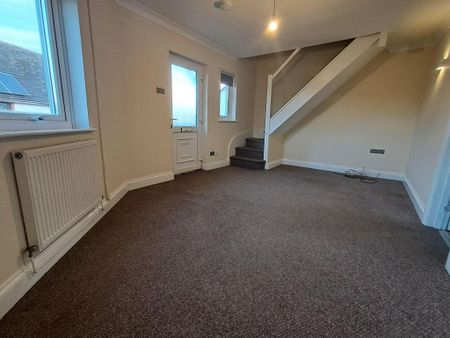 3 bedroom detached house to rent - Photo 3