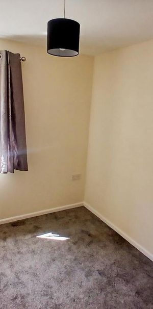 2 bedroom ground floor flat to rent - Photo 1