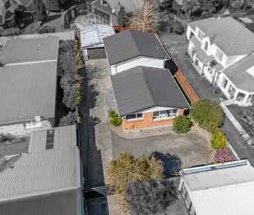 4-Bedroom Home in Waterloo - Photo 2