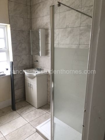 Moss Lane East, Manchester, M14 4PX - Photo 2