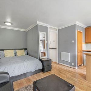 Studio to rent - Photo 2