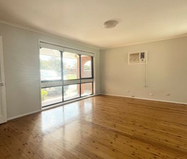 Beautiful 3 Bedroom Family Home In A Quiet Location! - Photo 4