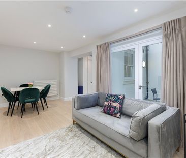 A stunning two bedroom apartment that has been refurbished to a very high standard throughout. - Photo 2
