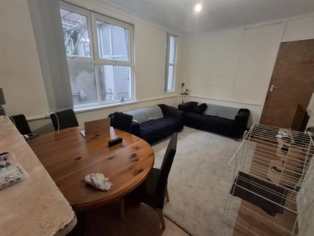 Pen-Y-wain Road, Roath - Photo 2