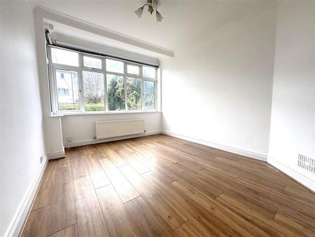 2 bedroom semi-detached bungalow to rent - Photo 3