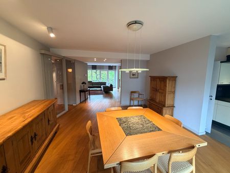 Bemeubeld 2-slaapkamerappartement van 150m² met 2 terrassen en zicht op de Dijle. - Photo 5