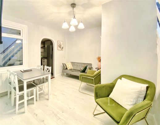 4 bedroom house to rent Cecil Street, Watford, Hertfordshire, WD24 - Photo 1