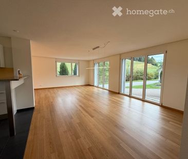 Grosszügiges 8.5-Zimmer-Einfamilienhaus an ruhiger, naturnaher Lage - Photo 2
