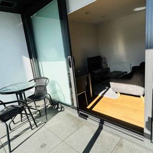 One weeks Free rent - Photo 2