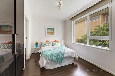 8/77 Edgar Street North, Glen Iris - Photo 2