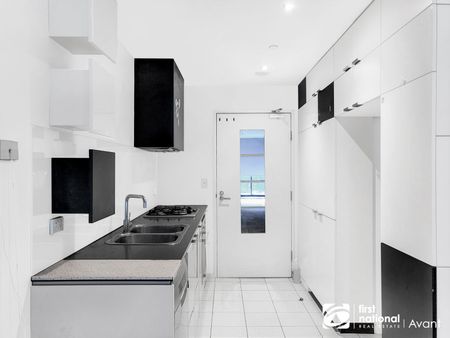 Great location, comfortable living in Box Hill - Photo 3