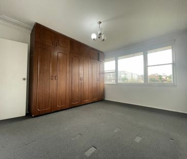 Charming Three-Bedroom Home in a Prime Location - Photo 2